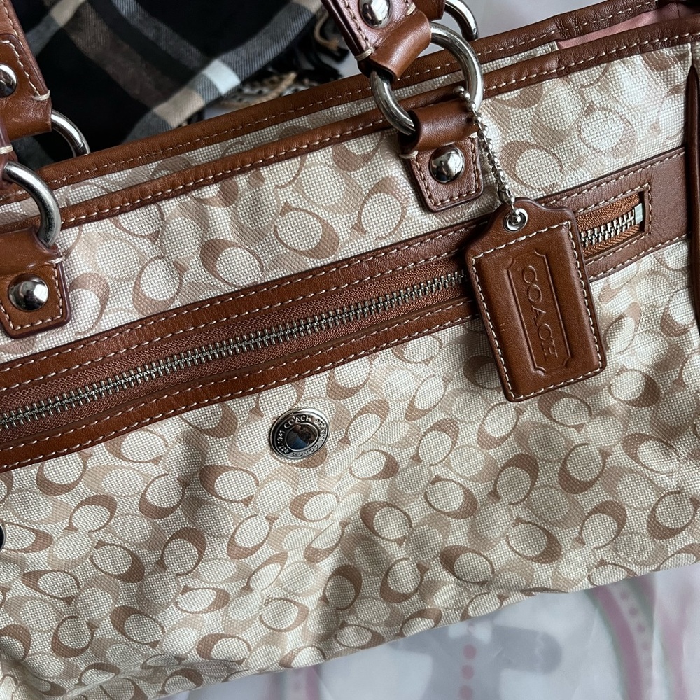Coach shoulder bag